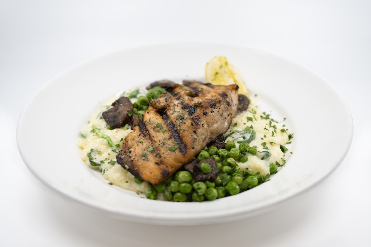 Savannah Room Restaurant Photos 2